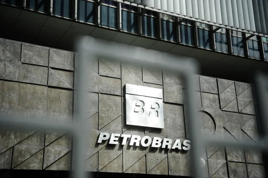As reaes s mudanas no estatuto da Petrobras fazem sentido?