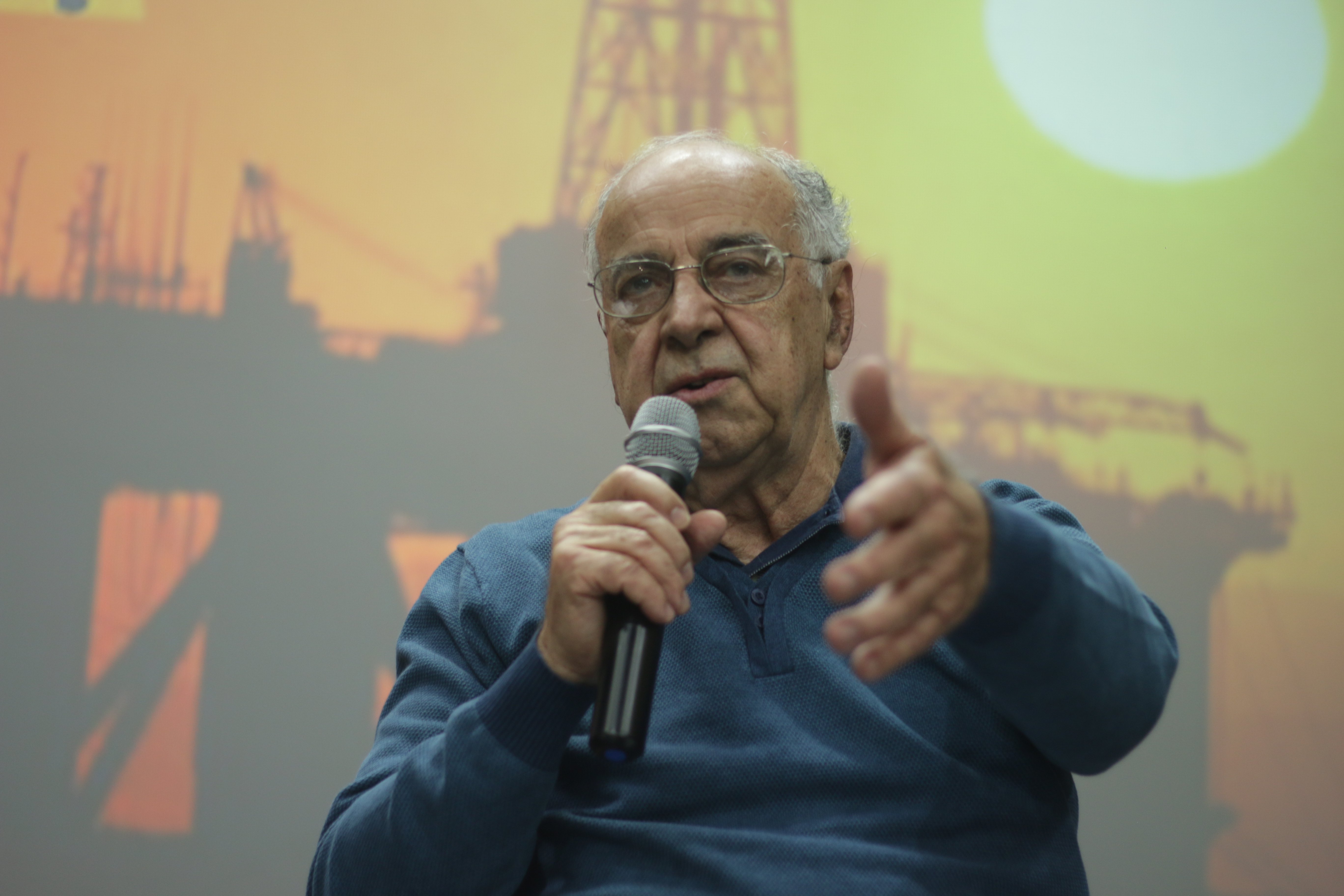 Guilherme Estrella e o pr-sal: O povo brasileiro est sendo saqueado