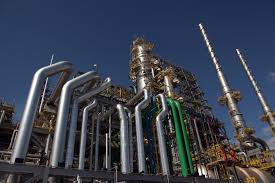 Petrobrs espera ofertas vinculantes por refinaria no Paran em dezembro, diz CEO