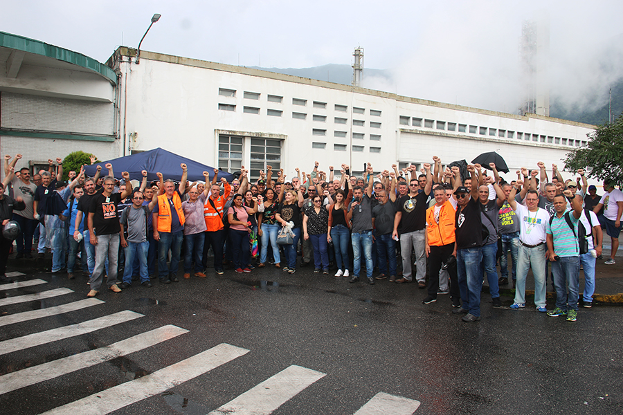 Greve na RPBC e atrasos em diversas unidades intensificam mobilizaes