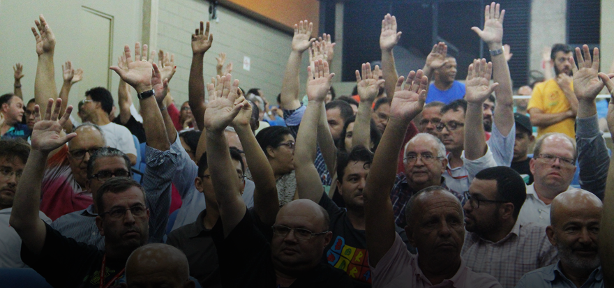 Em votao apertada, proposta da Petrobrs  aprovada no Litoral Paulista