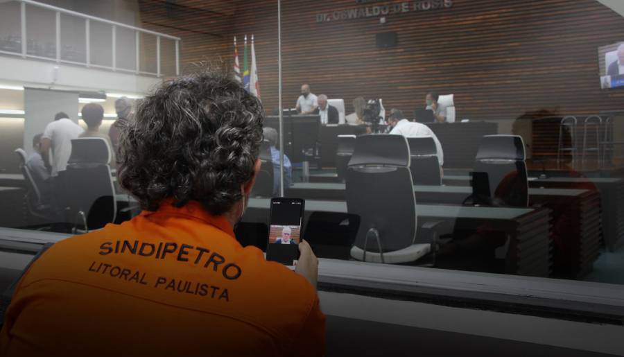 Sindipetro-LP entrega a vereadores estudo que mostra prejuzos com a sada da Petrobrs de Santos