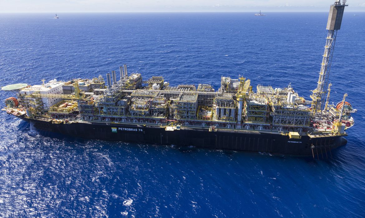Produção de petróleo e gás ultrapassa 4 milhões de barris por dia pela 1ª vez no ano, diz Agência Nacional do Petróleo