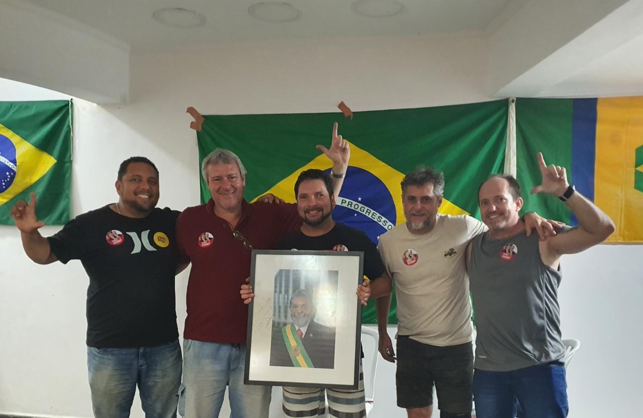 Petroleiros parabenizam Lula pela vitria e esperam concursos para reposio do efetivo e fim do PPI