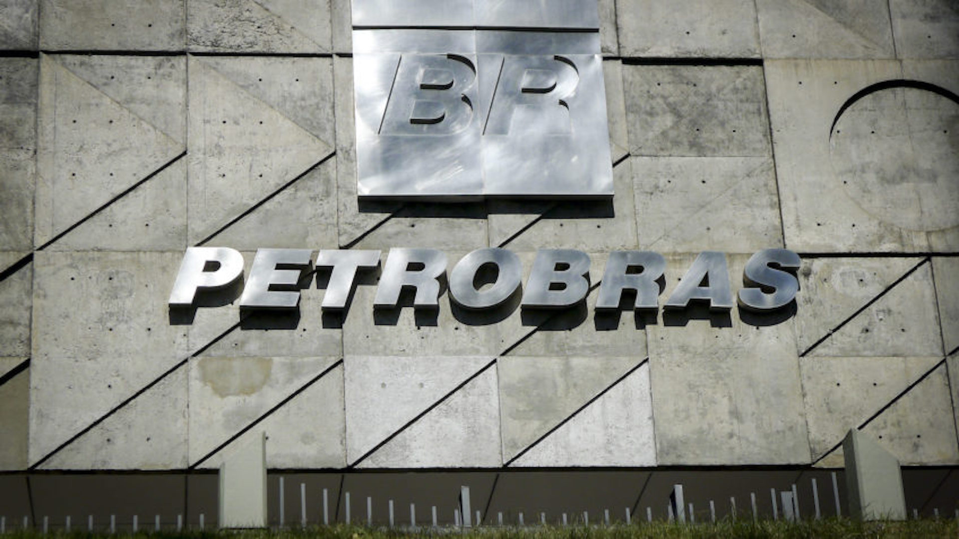 Empresas somam R$ 301 bi em pagamento de dividendos, mais da metade foram distribudos pela gesto da Petrobrs