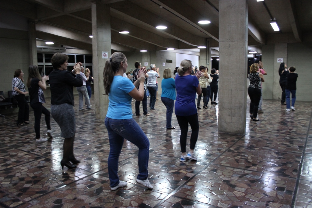 O ano novo começa com o retorno das aulas de dança de salão na sede do Sindipetro-LP