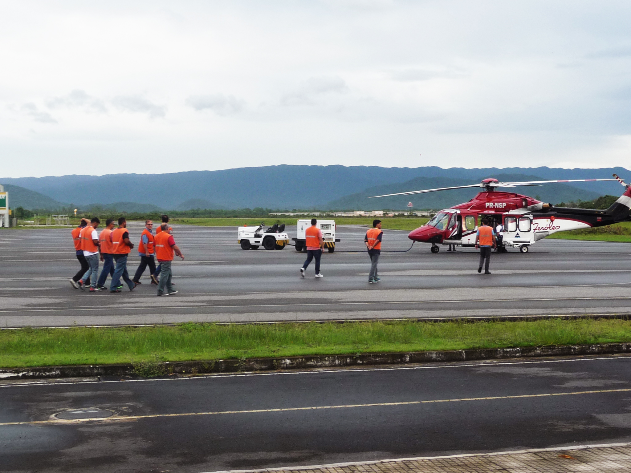 Representantes dos Sindipetros LP,ES, NF e RJ se reúnem com gestão da Petrobrás para tratar de caos aéreo