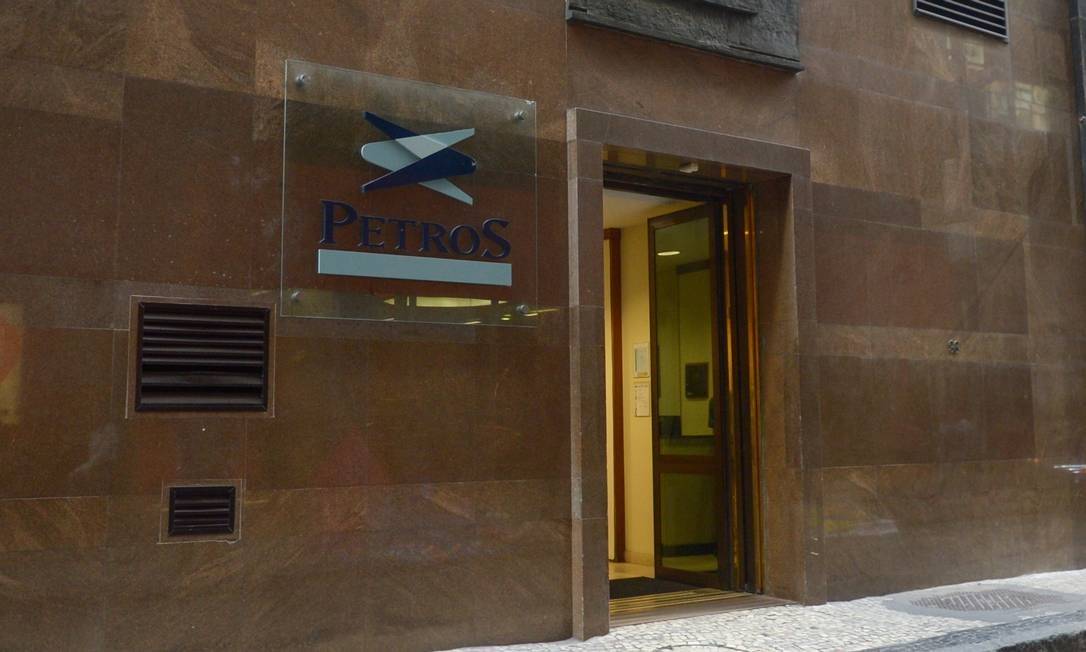conselho deliberativo da Petros aprova pagamento de bônus milionário a diretores indicados por Bolsonaro