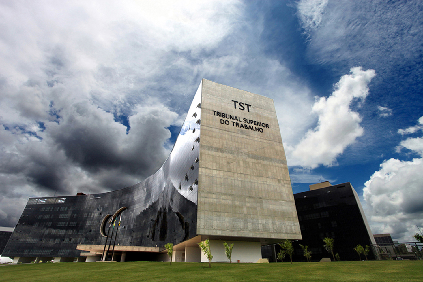 Petrobrás e Correios vão firmar acordo com o TST para desjudicialização de processos