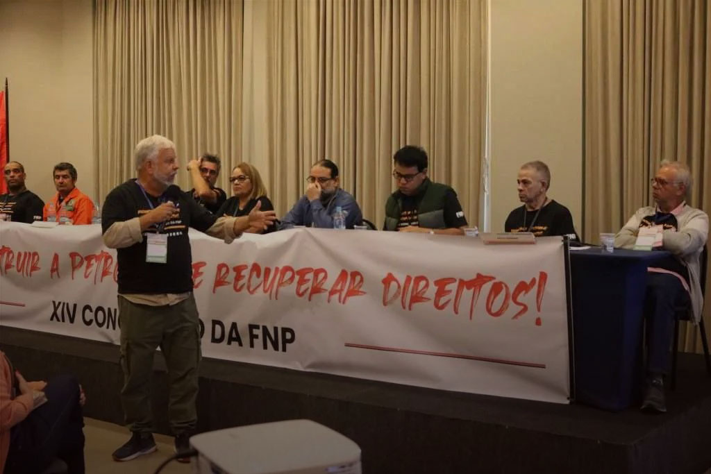 Petros no XIV Congresso da FNP: O caminho  lutar para mudar a realidade do fundo de penso
