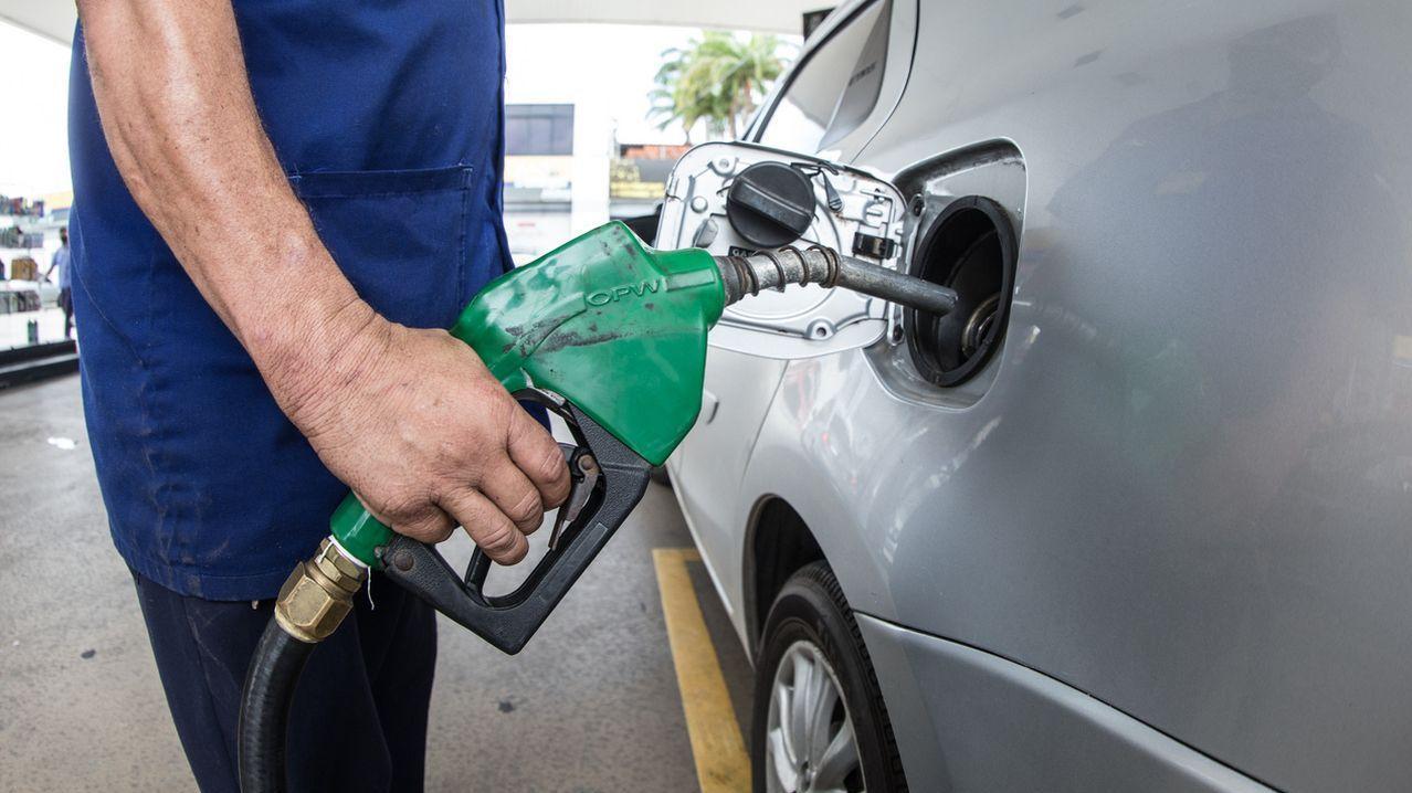 Gasolina em refinarias privadas custa 11,7% a mais do que nas refinarias da Petrobrás, diz OSP