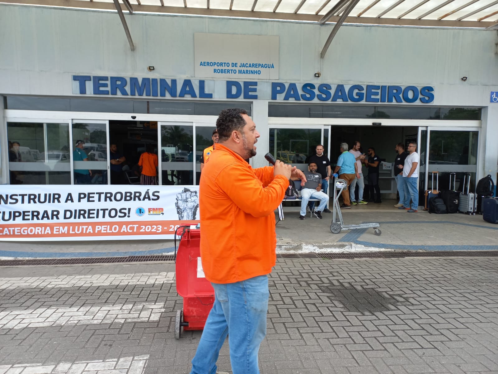 Petroleiros do Litoral Paulista participam de mobilização nacional por avanços no acordo coletivo