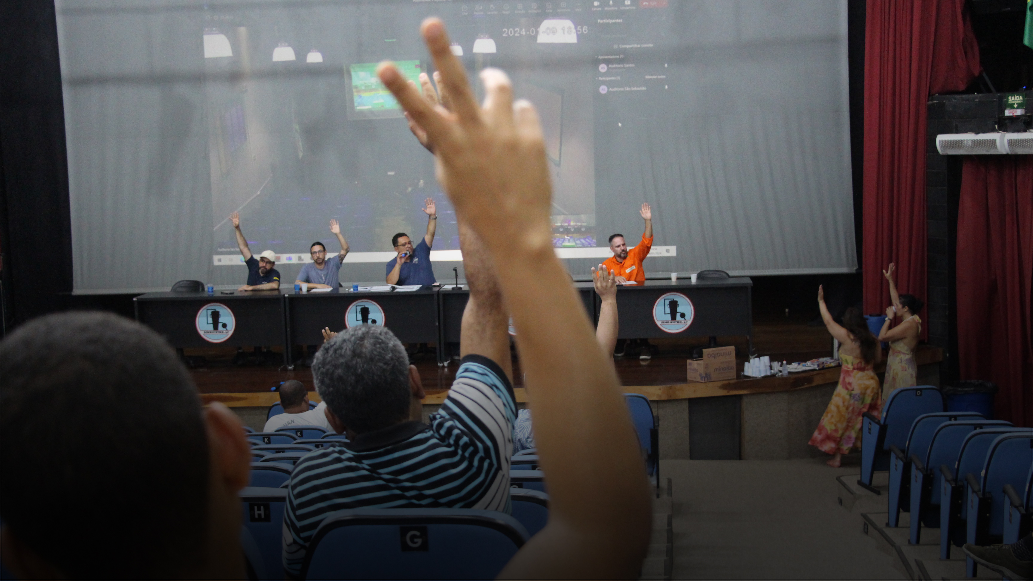 Petroleiros do Litoral Paulista Rejeitam Proposta de PLR da Petrobrs massivamente