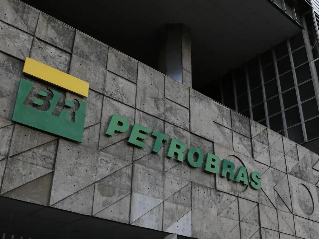 Petrobrs promete corrigir pagamento das horas extras nos feriados do turno no contracheque de fevereiro