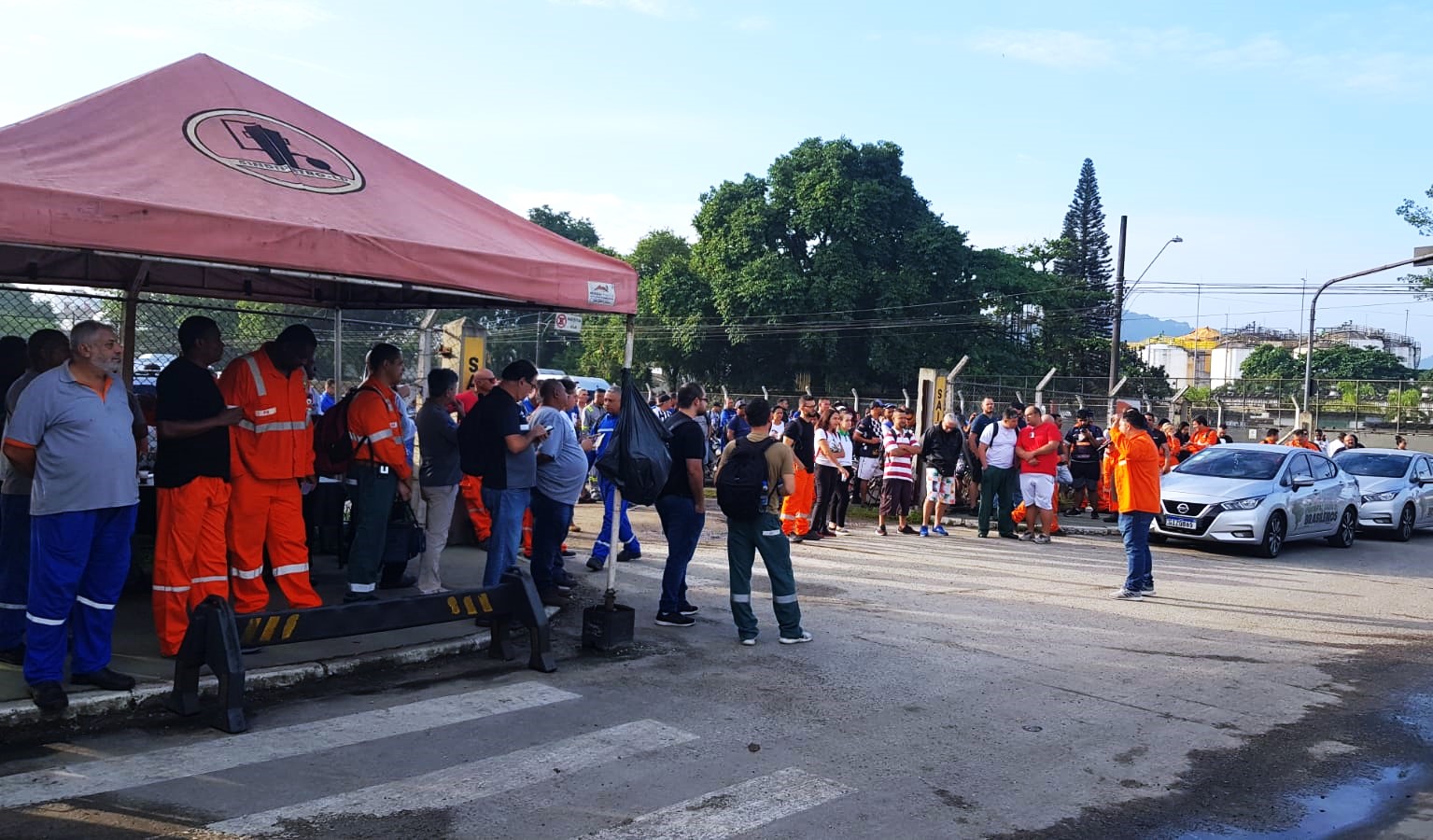 Diretoria do Sindipetro-LP realiza atraso na Alemoa e promete intensificar protestos pela volta do GPI