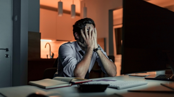 Burnon ou burnout? Entenda novo termo que define estresse crnico e desgaste no ambiente laboral