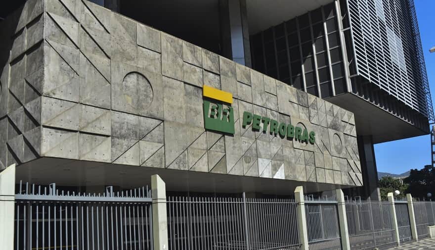 Por princpio da dignidade, colegiado do TST inclui no convnio da Petrobrs filho incapaz de empregado aposentado