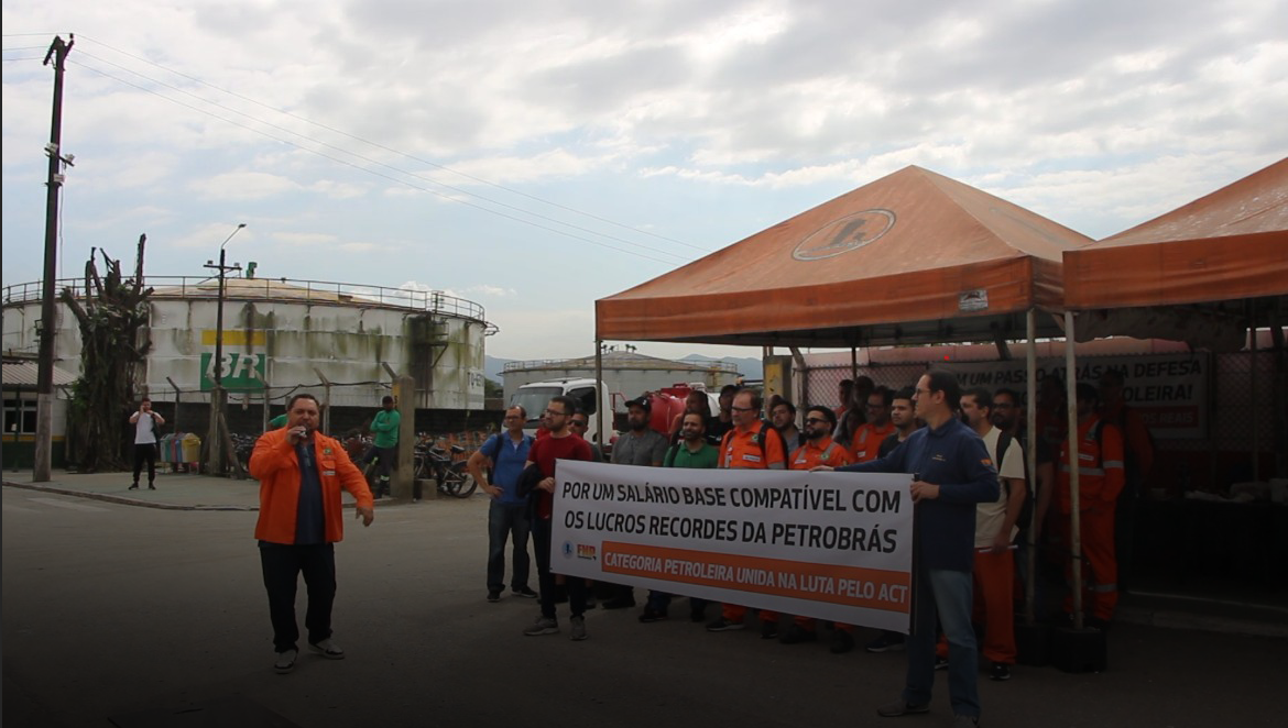 Mobilizao Nacional de Advertncia nas bases do LP por um ACT compatvel com os lucros recordes da Petrobrs