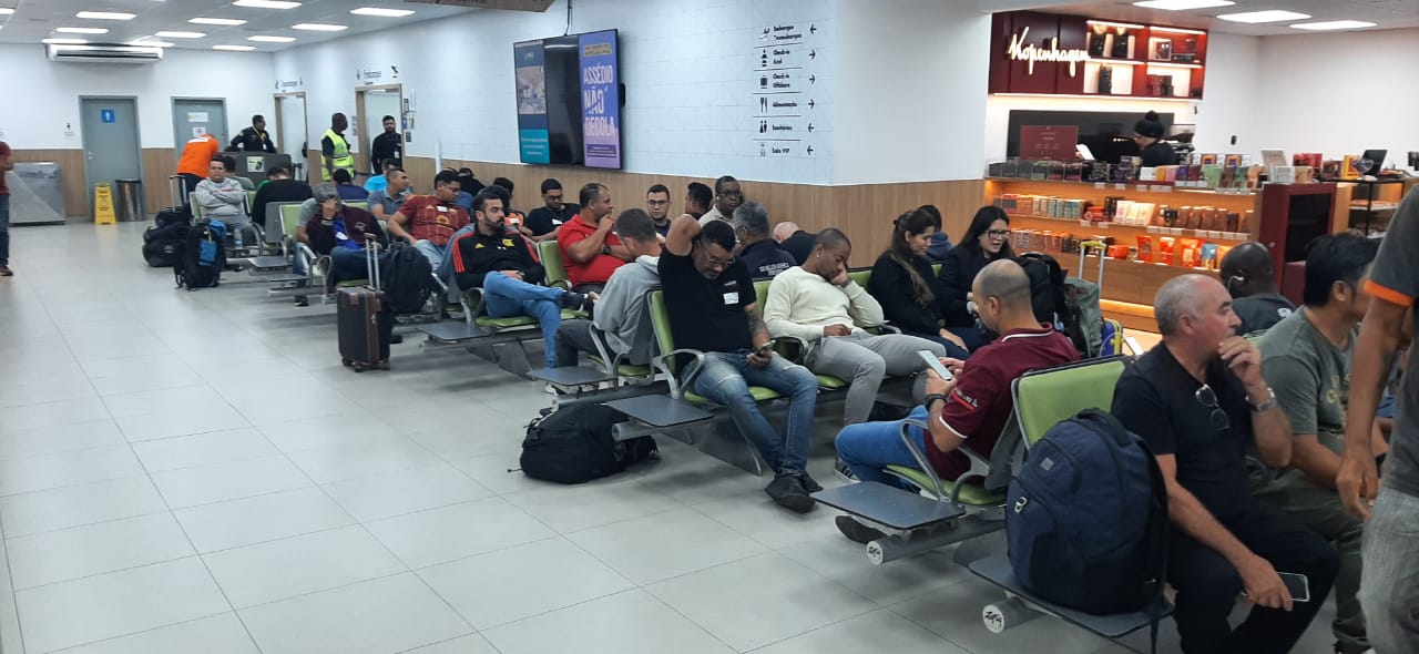 Atrasos e caos em Jacarepaguá: Petrobrás volta a penalizar trabalhadores embarcados