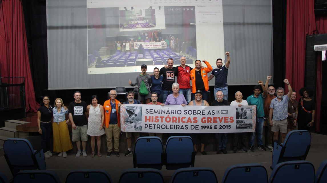 Seminrio relembra greves de 1995 e 2015 e destaca coragem, memria e legado da categoria