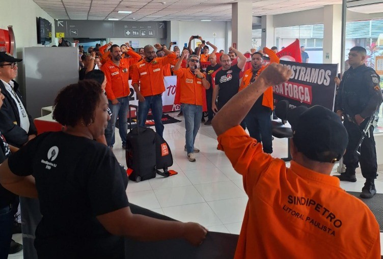 Paralisao no Aeroporto de Maric expe urgncias do ACT e fortalece a luta pelo 14x21 para todos e todas