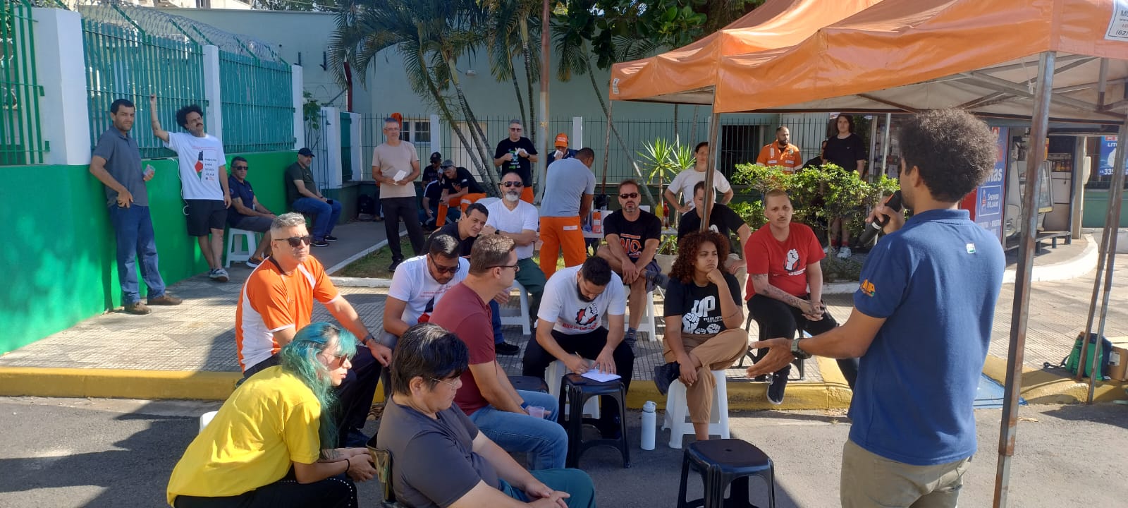 Greve segue firme no Litoral Paulista e categoria mant�m paralisa��o: sindicatos da FNP analisam minuta