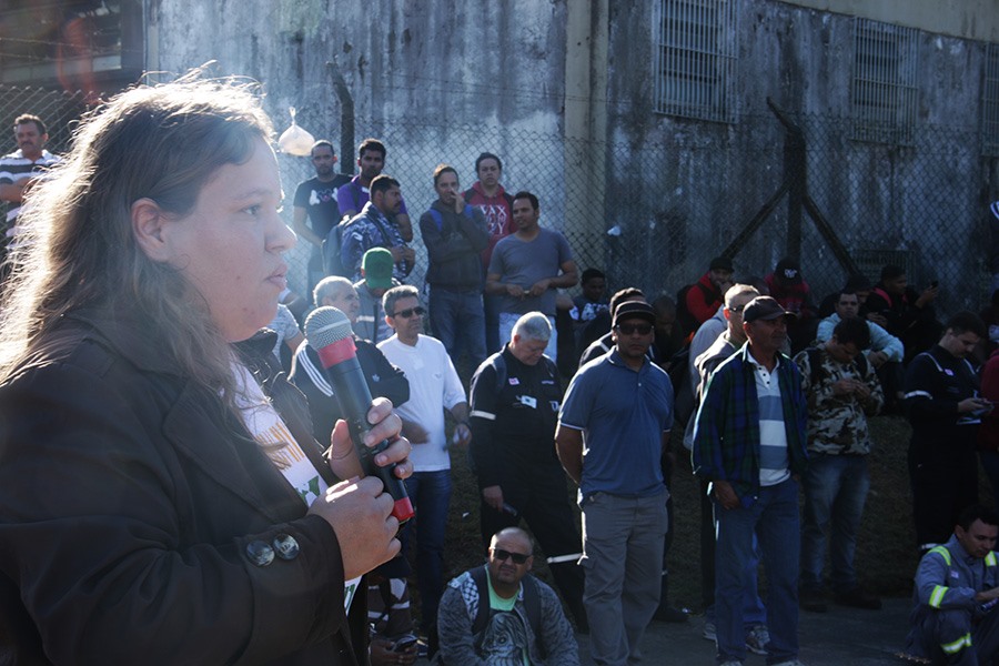 Sindicato dos Petroleiros do Litoral Paulista repudia ataques mis�ginos contra a dirigente Cibele Vieira