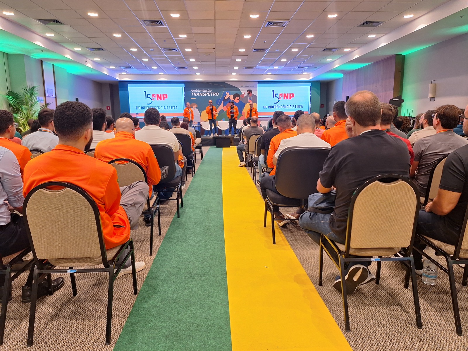 Sindipetro Litoral Paulista e FNP participam da ambienta��o de novos empregados da Transpetro