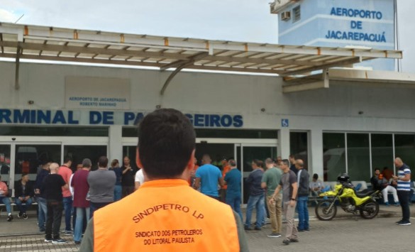Sindipetro-LP cobra respostas da Petrobrás sobre desimplantes e mudanças no regime offshore