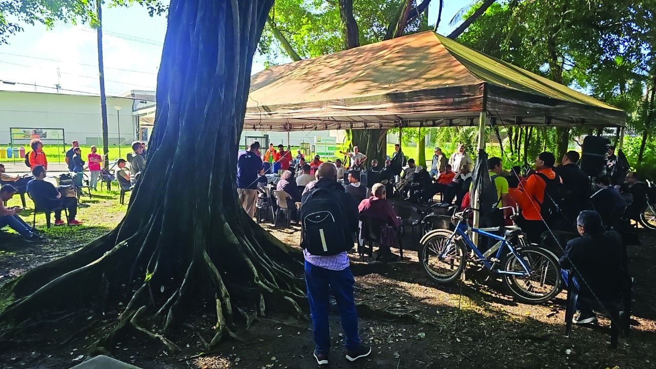 GT da Alimenta��o: Assembleias v�o decidir luta  por restaurante, VA/VR e empregos na RPBC e UTE