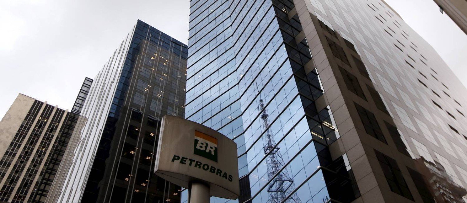 Petrobrs prepara PDV e deve fechar sede de SP at junho