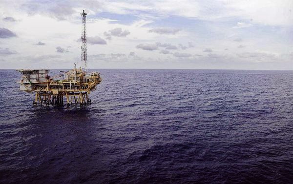 Petrobrs nega realocar petroleiros de Merluza para outras plataformas: sindicato pede reunio com RH para reavaliao