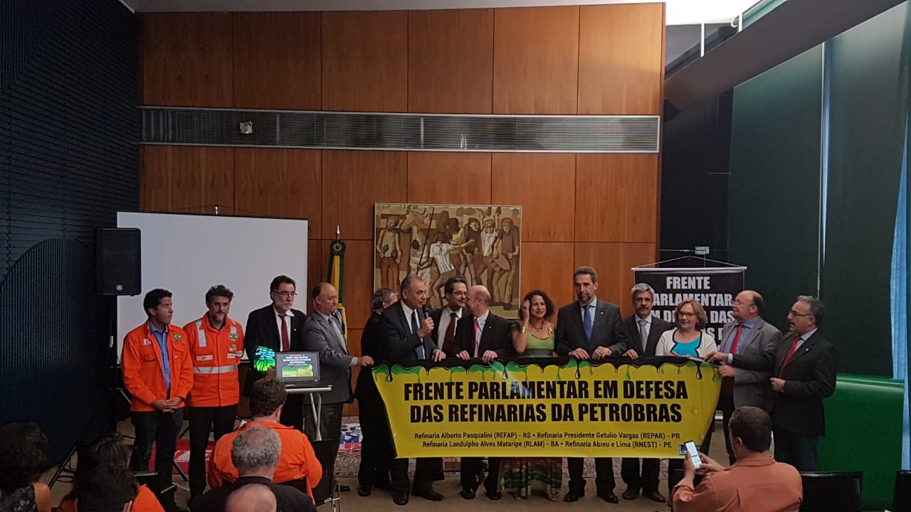 FNP participa da Abertura de Frente Parlamentar em Defesa das Refinarias da Petrobrs e Contra a Sua Privatizao