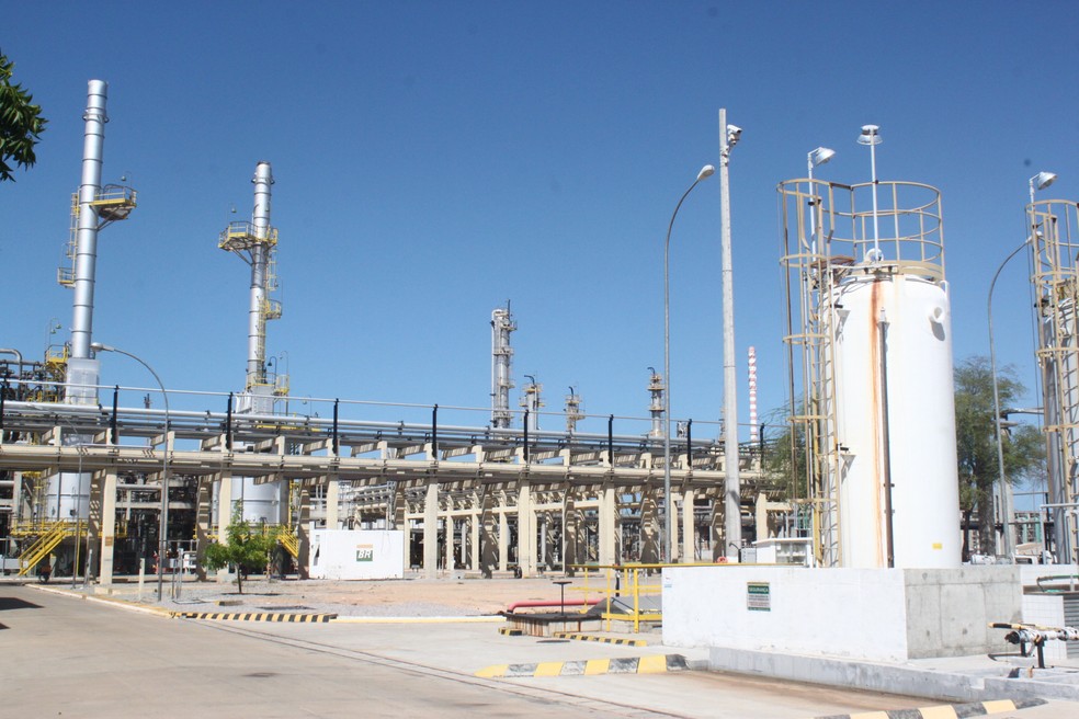Petrobrs assina venda do Polo Potiguar e da refinaria Clara Camaro no Rio Grande do Norte
