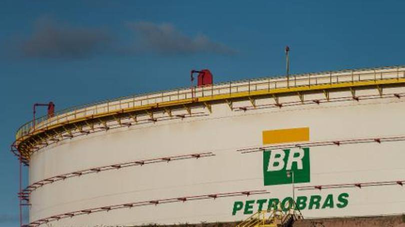 Engenheiros da Petrobrs reagem a privatizao e desmonte
