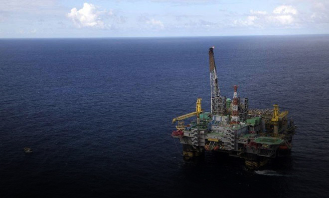 Petroleiros se manifestam diante de mais um surto de Covid-19 em plataformas