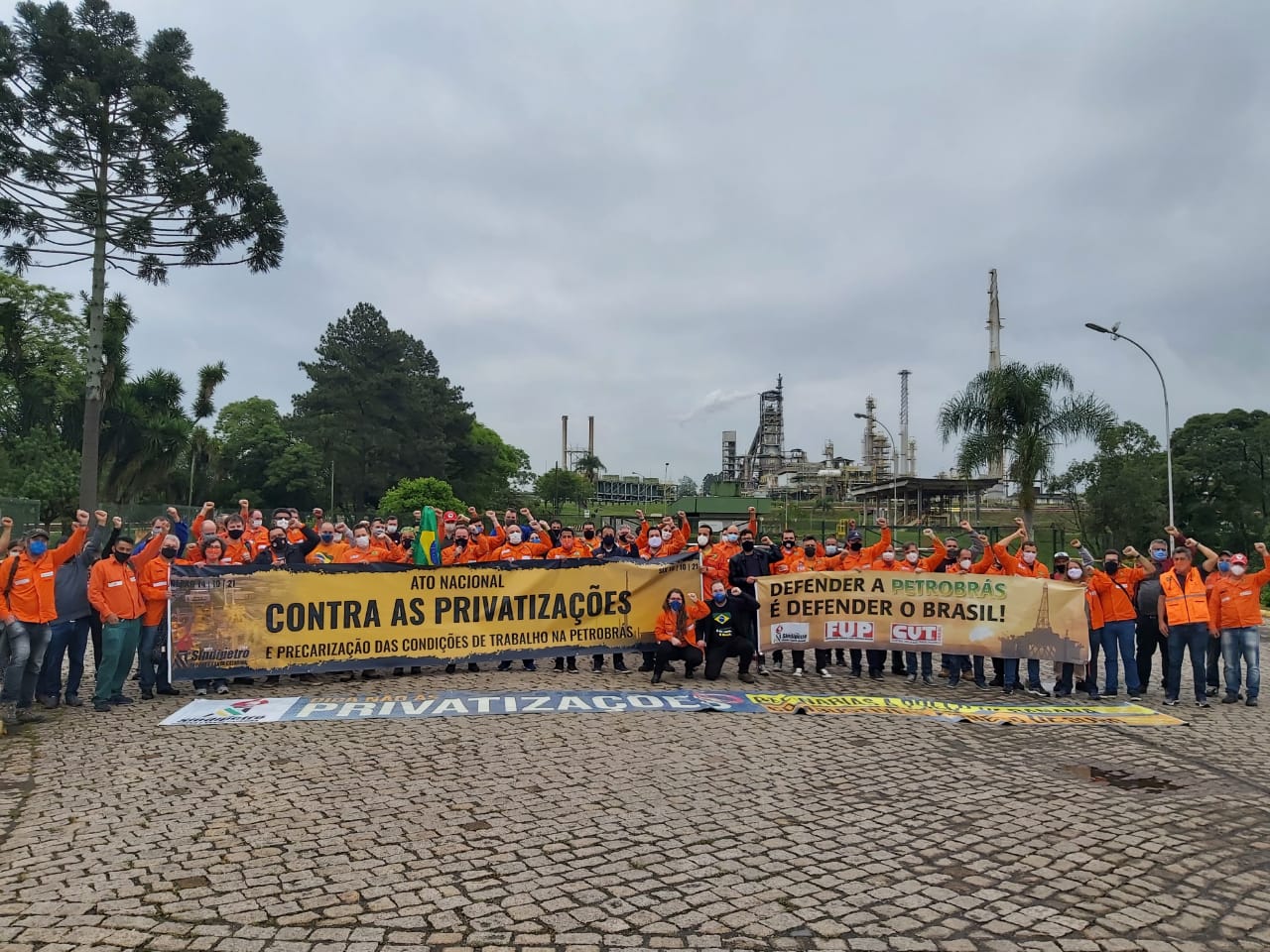 Petroleiros denunciam ameaça de gestão da Petrobrás de fechar a Six, caso não negociem dívida de royalties   