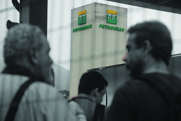 Cetesb multa refinaria da Petrobras, em Cubato, em R$ 350 mil 