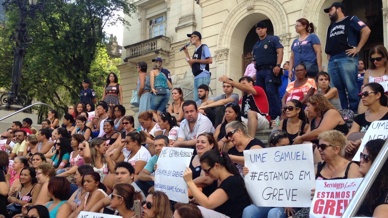 Todo apoio a greve dos servidores pblicos de Santos