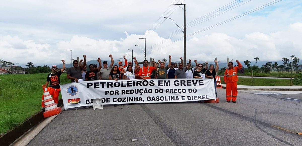 Greve no Litoral Paulista atinge refinaria, terminais e plataformas