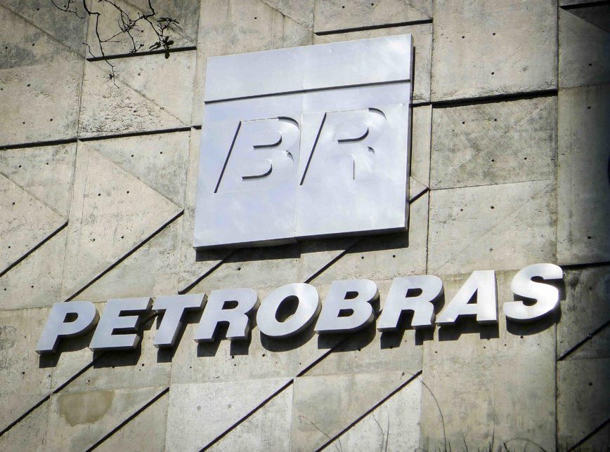 Refino  hoje a melhor alternativa  Petrobrs, diz Ineep