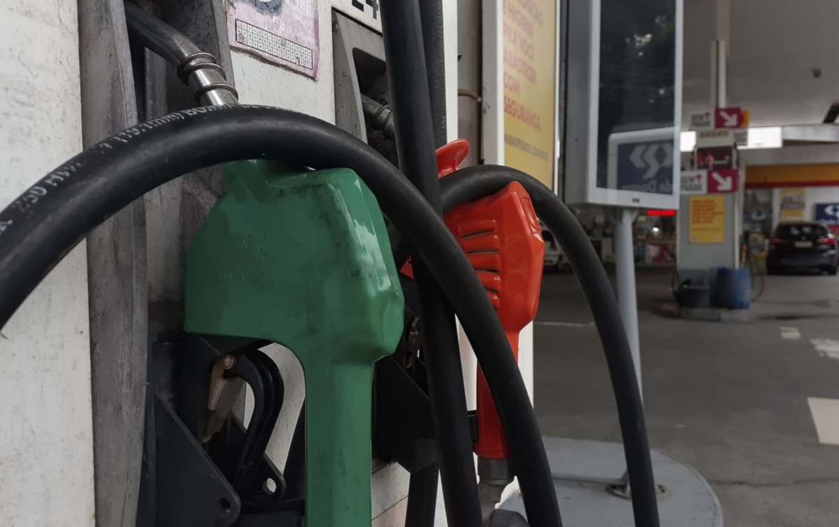 Litro da gasolina j passa de R$ 7 em alguns estados, e a culpa no  das alquotas do ICMS e sim do PPI