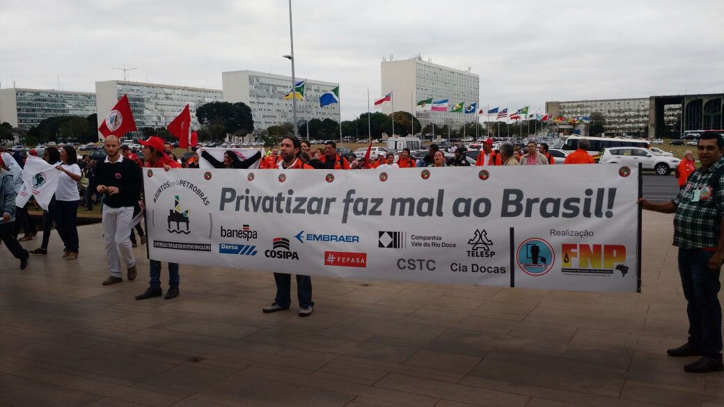 Sindipetro-LP organiza caravana para ato em defesa da Petrobrs na Cmara dos Deputados, em Braslia  