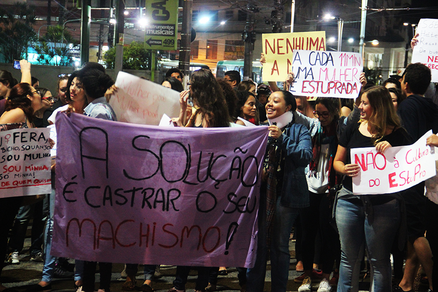 Puxados pelas mulheres, eleitores de todo o pas se unem para mobilizao no dia 29 contra Bolsonaro 