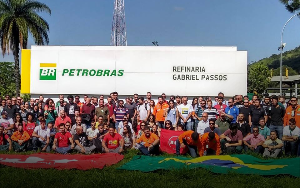 Petroleiros realizam mobilizao nacional contra a venda de refinarias