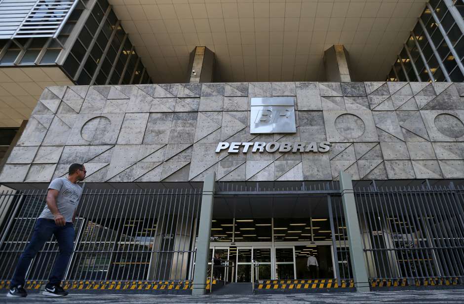 Petrobrs espera novos lances para gasoduto TAG em maro, diz fonte