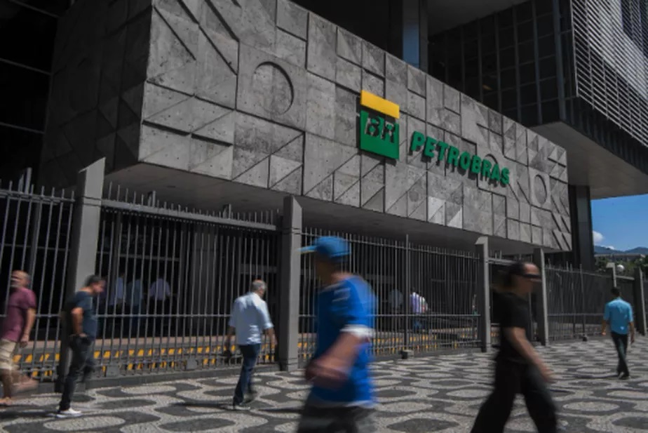 Petrobrás: Questionada por minoritários e petroleiros, assembleia de acionistas elege conselheiros hoje