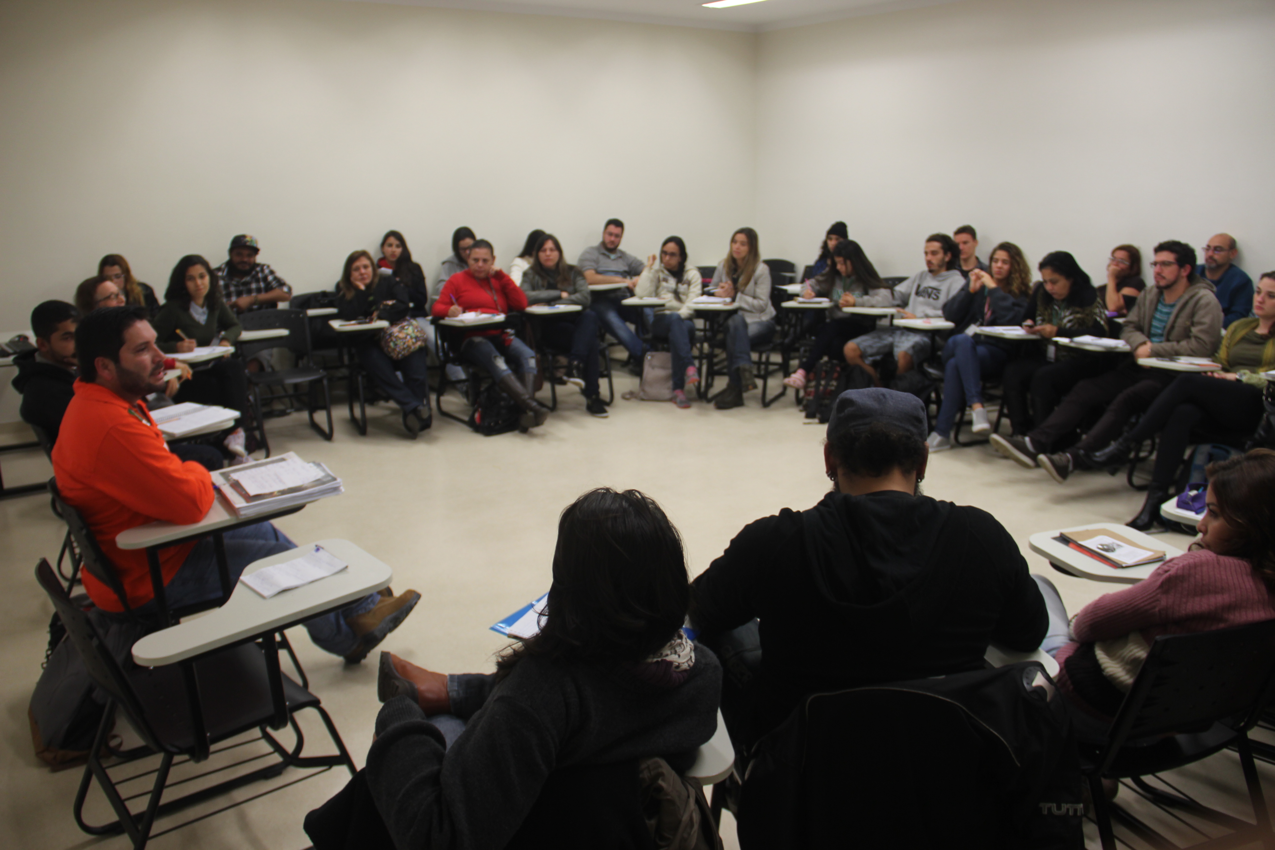 Sindipetro-LP participa de aula pblica na Unifesp sobre movimento operrio em Santos