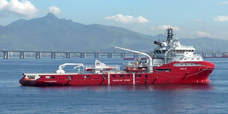 Navios de apoio offshore no pr-sal na Bacia de Campos tem operaes suspensas com 30 casos de coronavrus