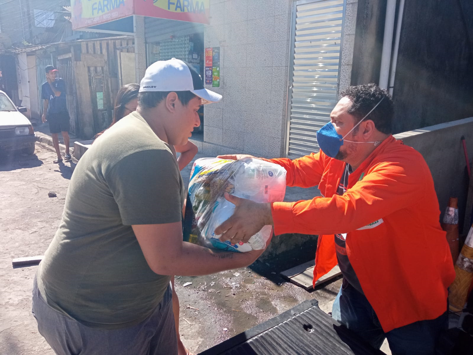 Solidariedade garante alimentao a famlias em situao de vulnerabilidade em Santos, Cubato e Angra dos Reis 